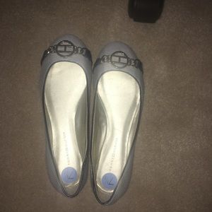 Tommy Hilfiger blue and white striped flats 7.5